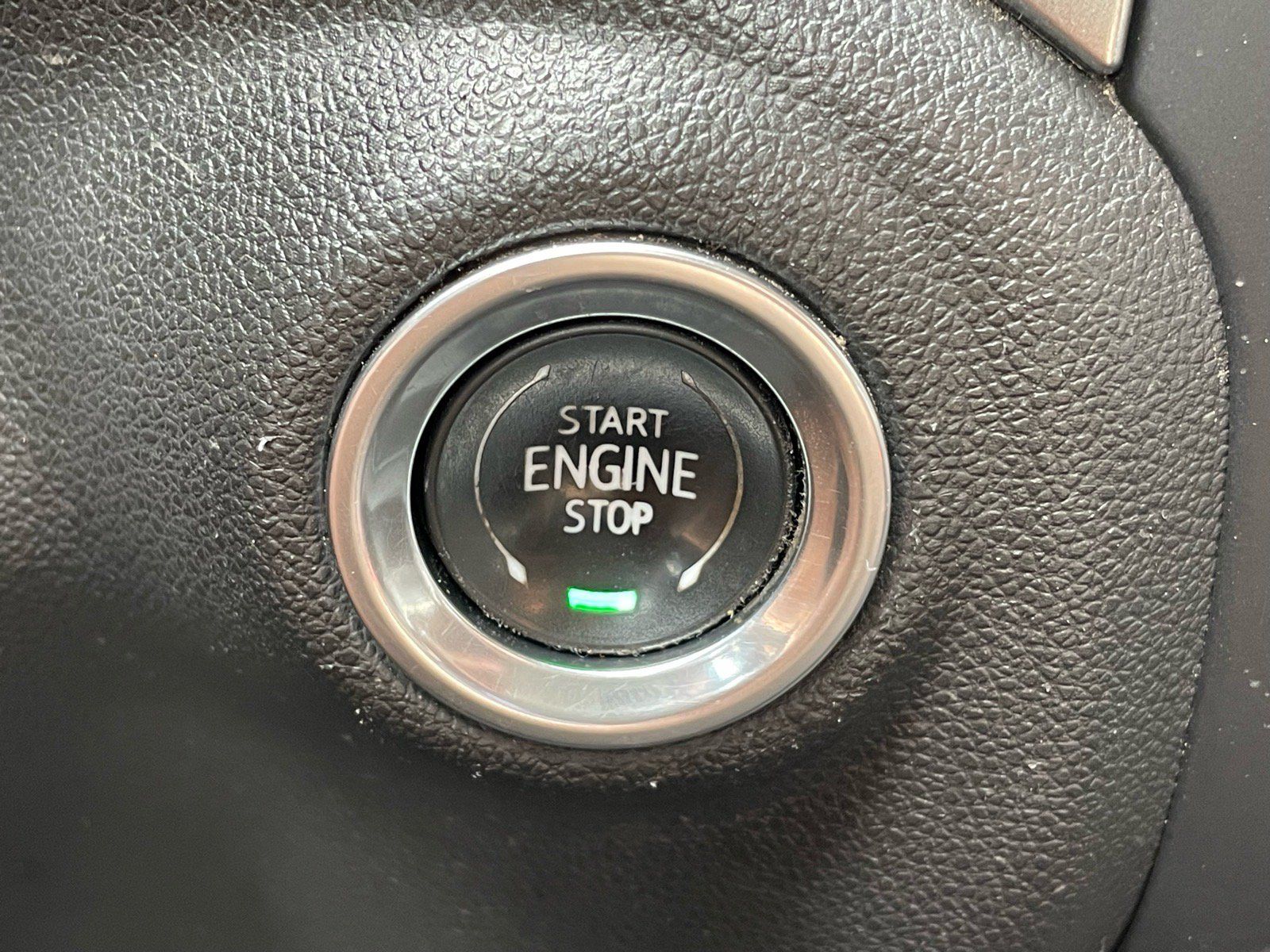 Used 2021 Chevrolet Silverado 1500 RST AWD/4WD image 12