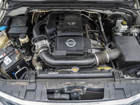 Used 2018 Nissan Frontier SV RWD image 18