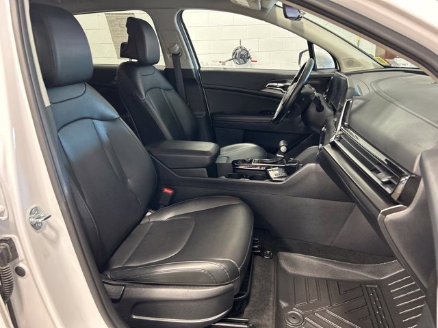 Used 2024 Kia Sportage EX AWD/4WD image 12