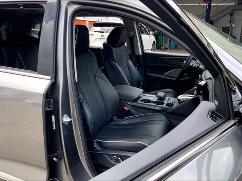 Used 2023 Acura MDX SH-AWD w/ Advance Package image 9