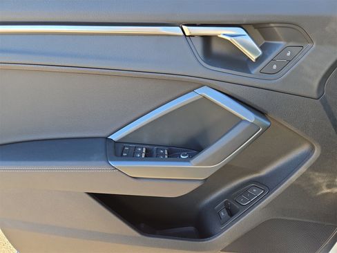 New 2025 Audi Q3 2.0T Premium image 15