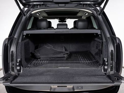 Used 2023 Land Rover Range Rover SE AWD/4WD image 5