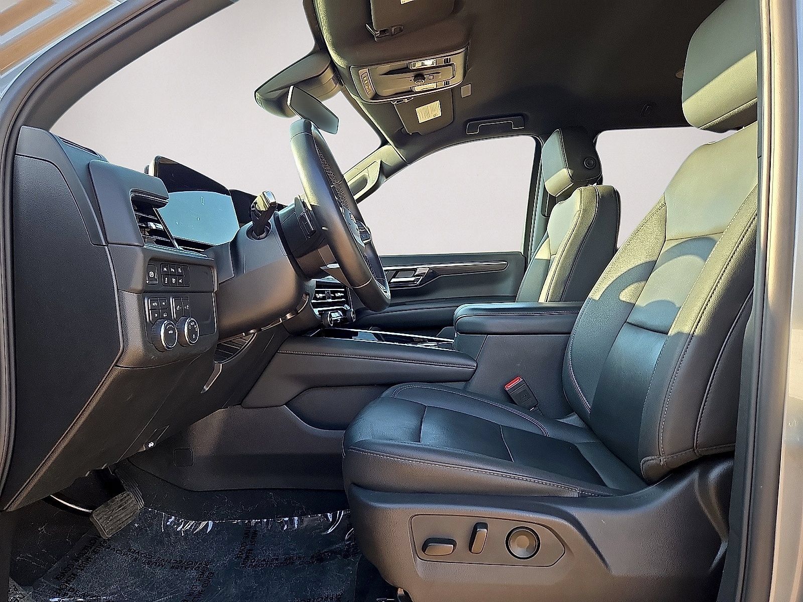Used 2025 Chevrolet Tahoe LT AWD/4WD image 24