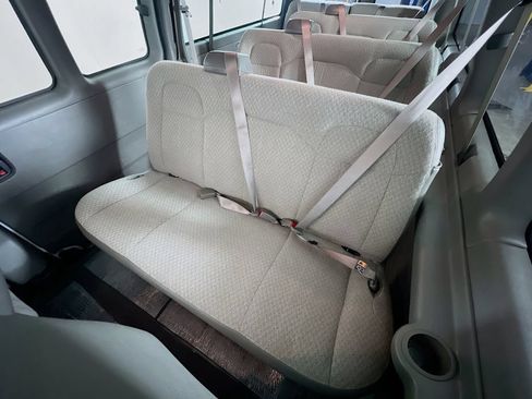 Certified 2025 Chevrolet Express 3500 LT w/ LT Preferred Equipment Group RWD image 22