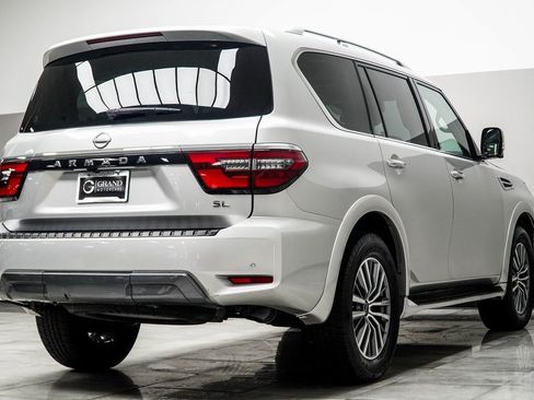 Used 2024 Nissan Armada SL image 12