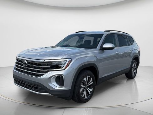 New 2026 Volkswagen Atlas SE FWD image 1