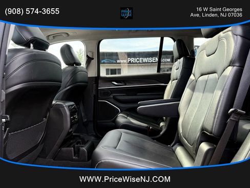 Used 2021 Jeep Grand Cherokee L Limited image 28