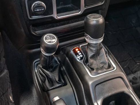 Used 2023 Jeep Wrangler Unlimited Sport AWD/4WD image 22