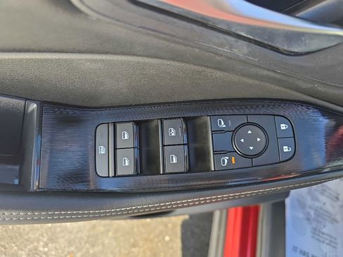 Used 2023 Nissan Rogue SV w/ SV Premium B Package image 16