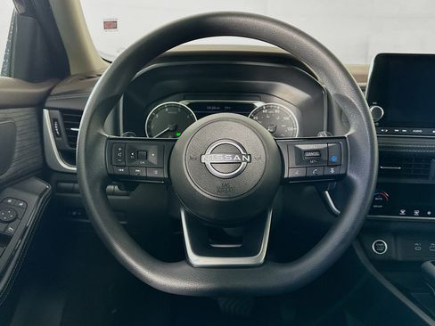 Used 2023 Nissan Rogue SV AWD/4WD image 18