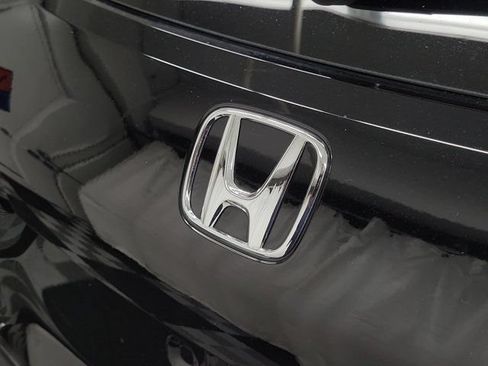 Certified 2025 Honda HR-V Sport image 8