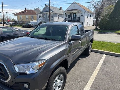 Used 2022 Toyota Tacoma SR5 image 6
