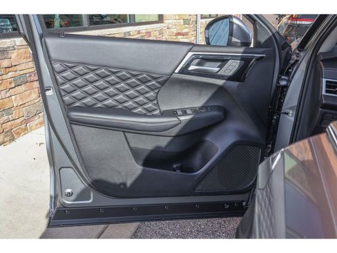 Used 2024 Mitsubishi Outlander SEL image 9