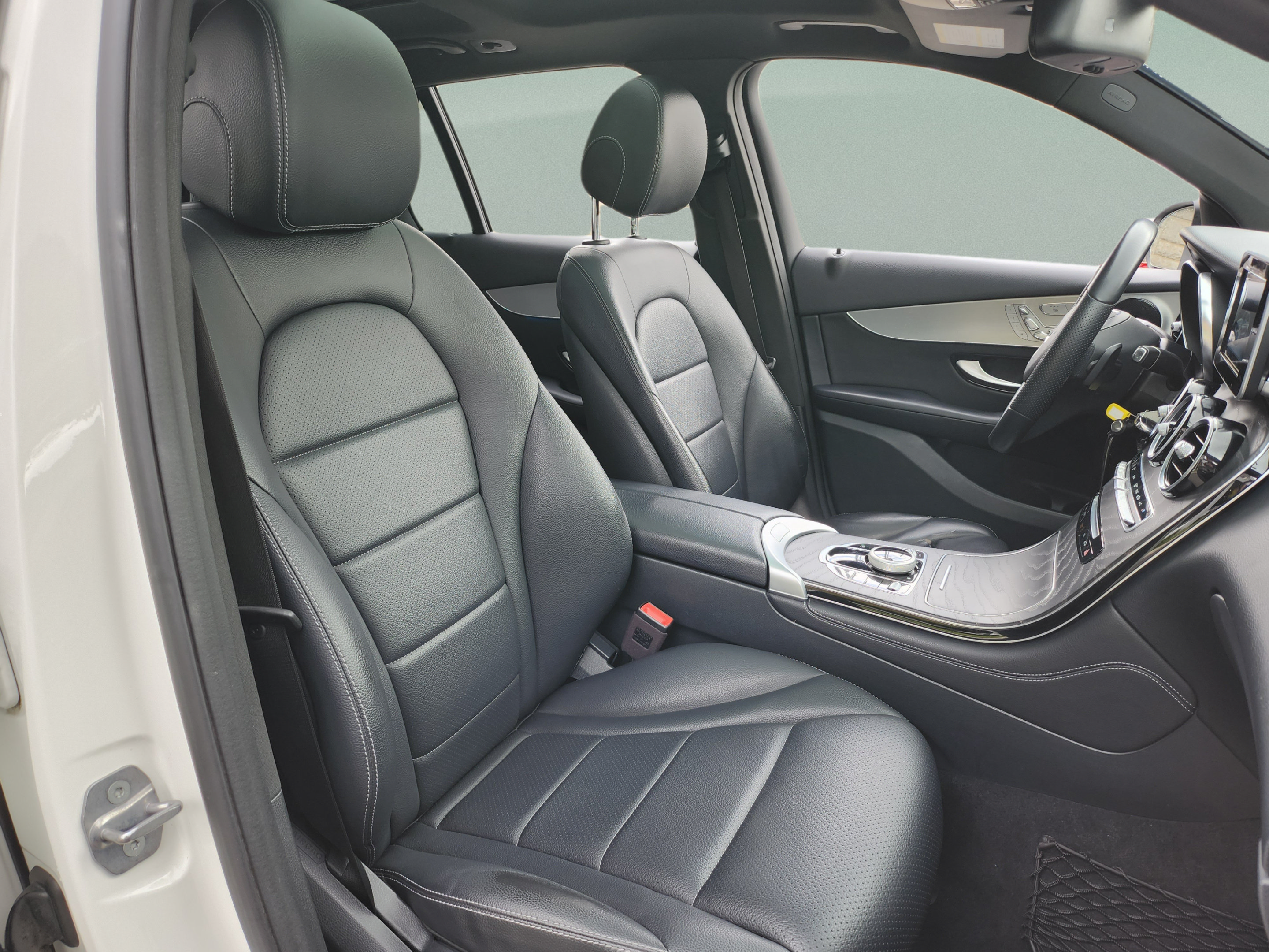 Used 2019 Mercedes-Benz GLC 300 image 33