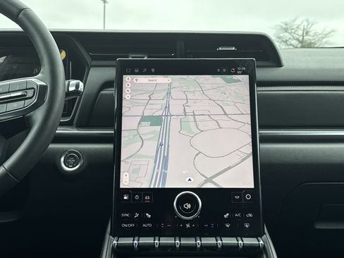 Used 2026 GMC Terrain Elevation w/ Elevation Premium Package image 28