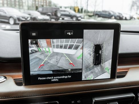 Used 2021 Lincoln Aviator Reserve w/ Equipment Group 202A image 11