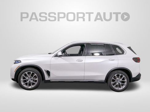 Certified 2024 BMW X5 xDrive40i w/ Premium Package AWD/4WD image 2