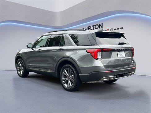 New 2025 Ford Explorer Active w/ Active Comfort Package image 3