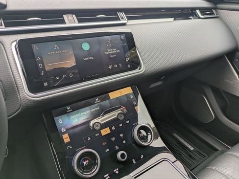 Used 2023 Land Rover Range Rover Velar R-Dynamic S image 11