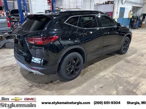 Used 2023 Chevrolet Blazer LT w/ Midnight/Sport Edition FWD image 10