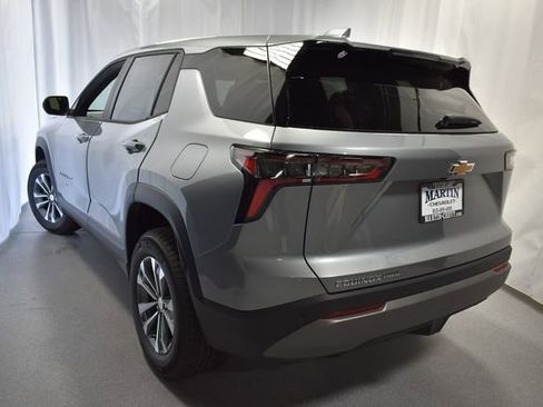 New 2026 Chevrolet Equinox LT w/ Convenience Package II AWD/4WD image 8