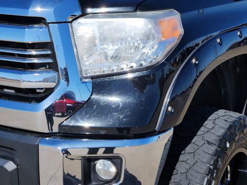 Used 2017 Toyota Tundra SR5 image 10