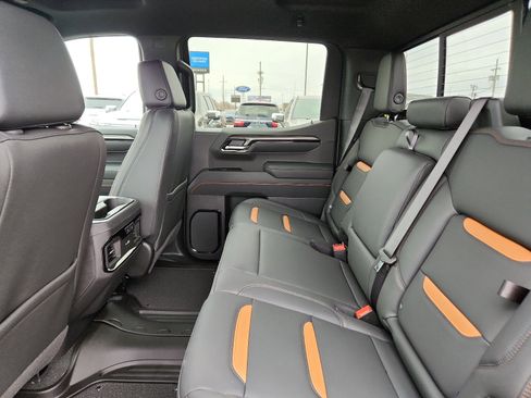 New 2026 GMC Sierra 1500 AT4 w/ AT4 Premium Package image 9