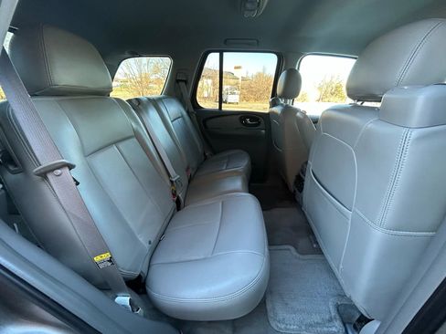 Used 2006 Buick Rainier CXL image 13