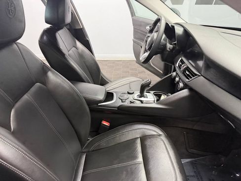 Used 2020 Alfa Romeo Giulia RWD image 50