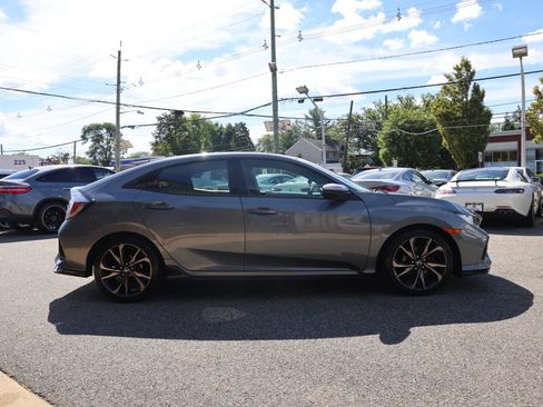 Used 2019 Honda Civic Sport image 5