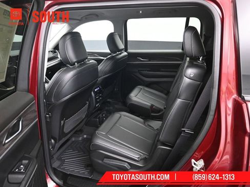 Used 2023 Jeep Grand Cherokee L Limited image 10