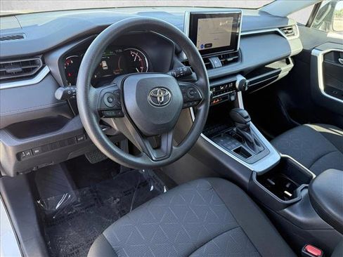 Used 2025 Toyota RAV4 XLE image 12