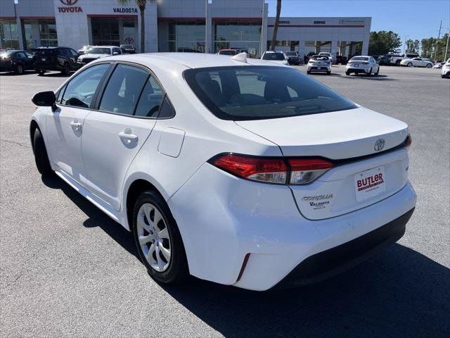 Certified 2023 Toyota Corolla LE FWD image 3