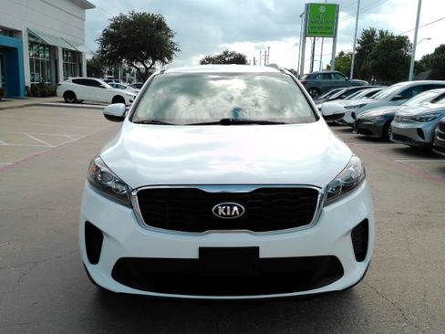 Used 2019 Kia Sorento AWD w/ LX Convenience Package image 3