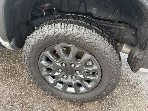 Used 2025 Toyota 4Runner SR5 image 7