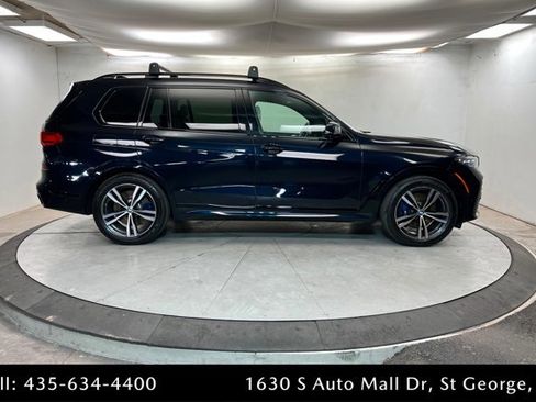 Used 2022 BMW X7 M50i image 6
