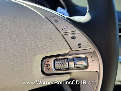 Used 2024 Genesis G80 image 28