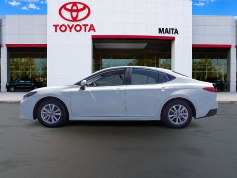 Used 2025 Toyota Camry LE FWD image 7