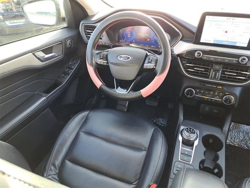 Used 2022 Ford Escape SEL w/ Technology Package image 10