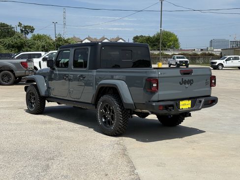 New 2025 Jeep Gladiator Willys image 5