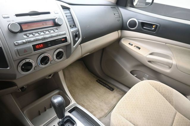 Used 2005 Toyota Tacoma PreRunner w/ SR5 Pkg #3 RWD image 25