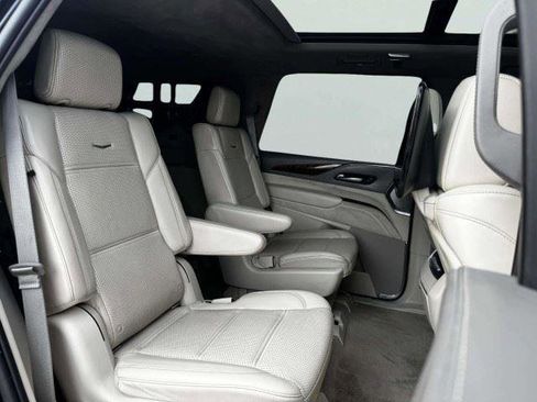 Used 2021 Cadillac Escalade Premium Luxury Platinum AWD/4WD image 61