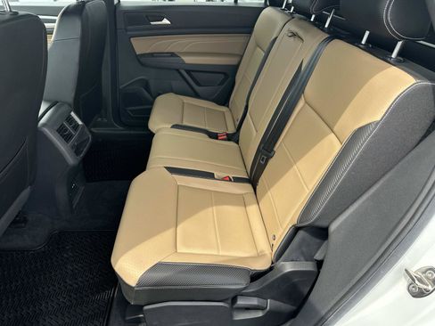 Used 2023 Volkswagen Atlas Cross Sport SE AWD/4WD image 11