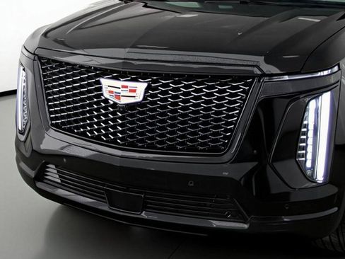 Certified 2025 Cadillac Escalade Sport Platinum image 6