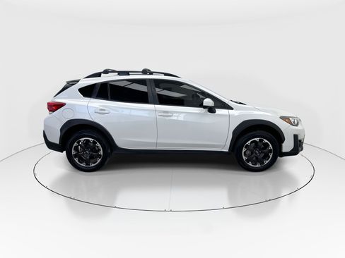Used 2022 Subaru Crosstrek 2.0i Premium image 9