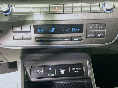 Used 2024 Hyundai Kona SEL image 23