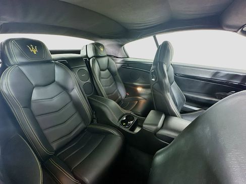 Used 2018 Maserati GranTurismo Sport RWD image 28