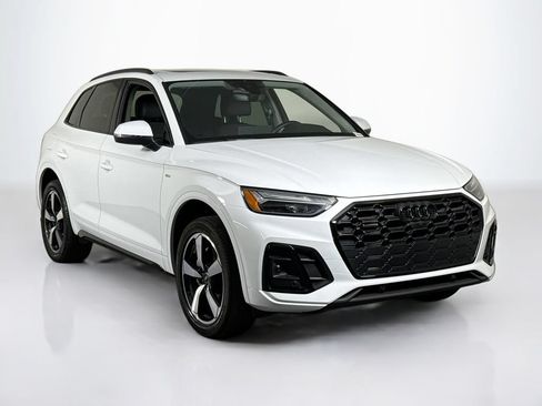 Used 2023 Audi Q5 2.0T Premium Plus w/ Premium Plus Package AWD/4WD image 7
