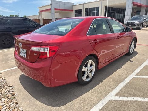 Used 2012 Toyota Camry SE FWD image 2