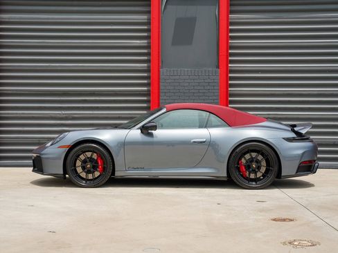 Used 2026 Porsche 911 Carrera GTS RWD image 8